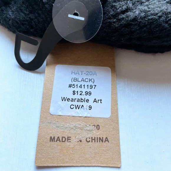 CLASSIC C.C BEANIE HAT With Tags - Picture 3 of 4